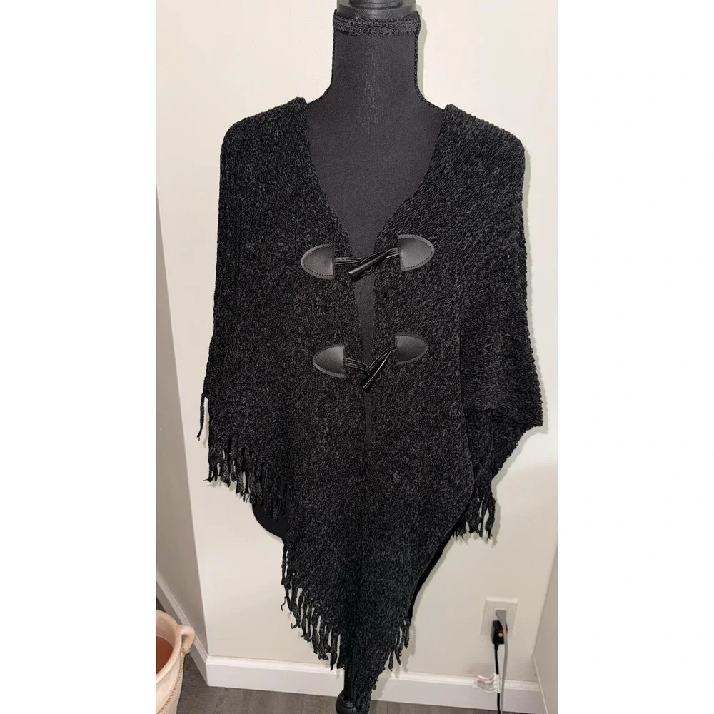 Brand new! Women's Black Knit Polyester Fringe Toggle Shawl Wrap Neck Warmer